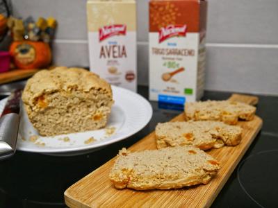 Pão de trigo sarraceno e aveia